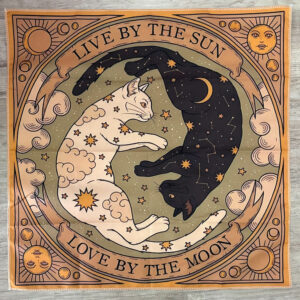 Tapiz de altar Live by the Sun, Love by the Moon